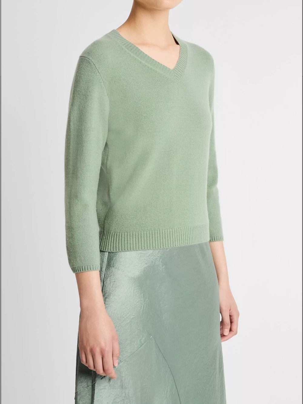 Vince Wool and Cashmere Blend V-Neck 3/4 Sleeves Sweater  Green size S - Picture 2 of 11